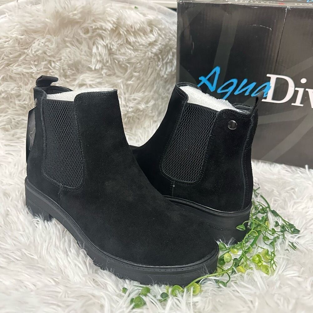 Aquadiva Women's Alesse Water Resistant Black Suede Chelsea Boots sz 37M/ 6.5 US